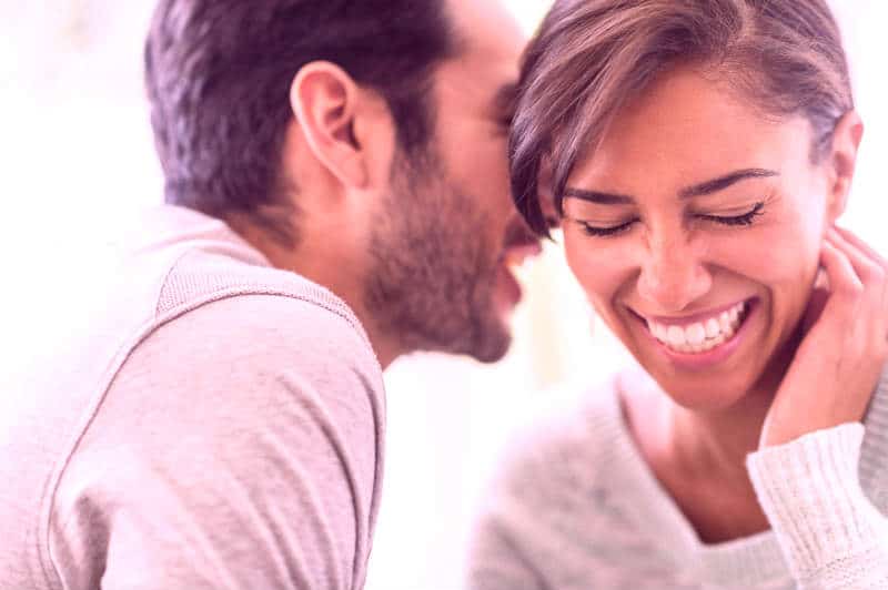 10 Attractive Things Guys Do Without Knowing That Turn Women On