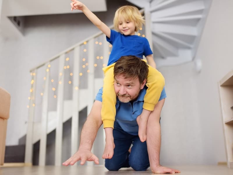 10 Attractive Things Guys Do Without Knowing That Turn Women On