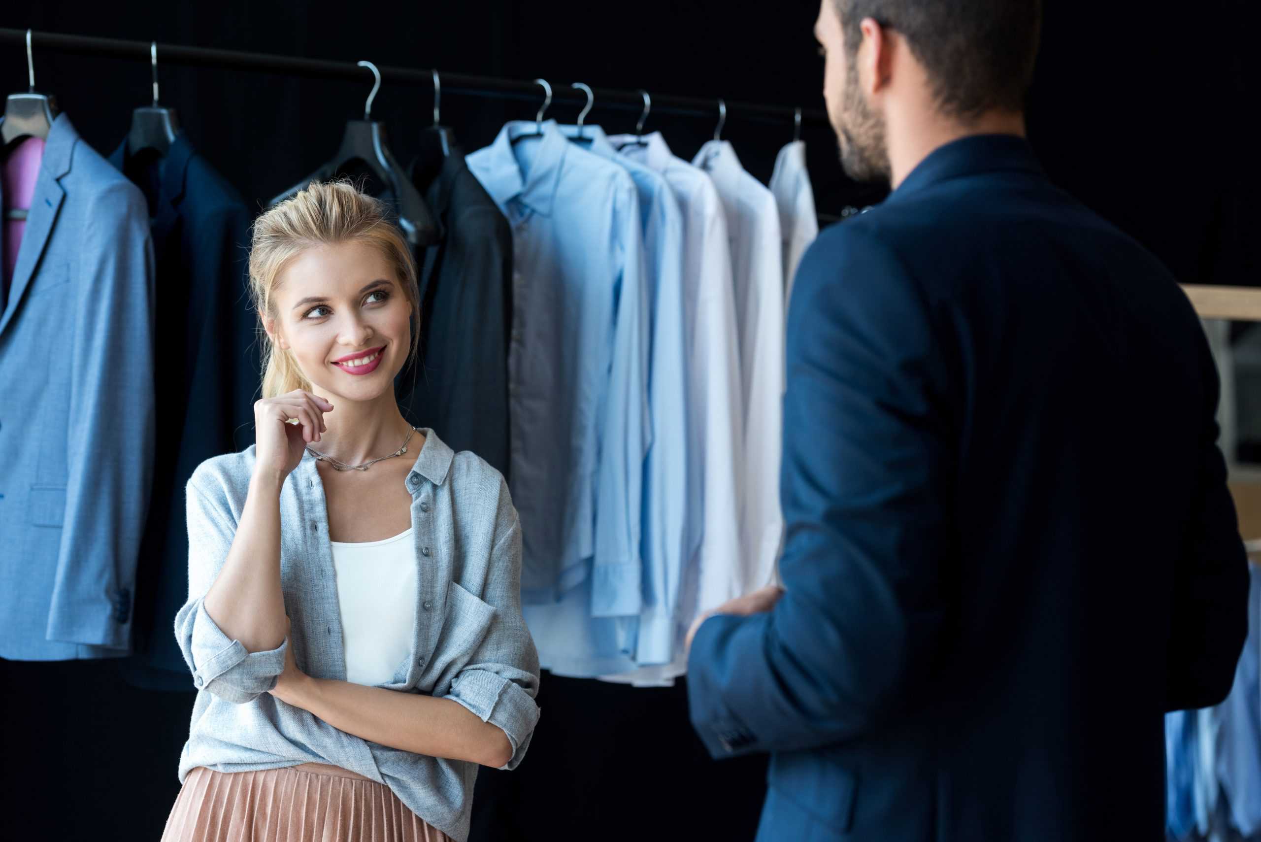 10 Attractive Things Guys Do Without Knowing That Turn Women On